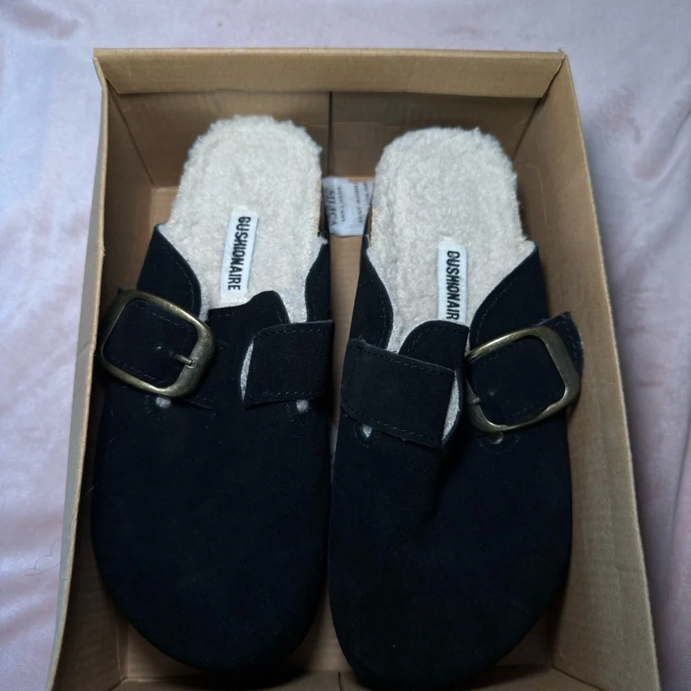 Cushionaire Black Mules with Buckle - Picture 1 of 4